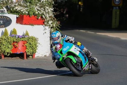 TT 2019: Harrison continues to set the pace