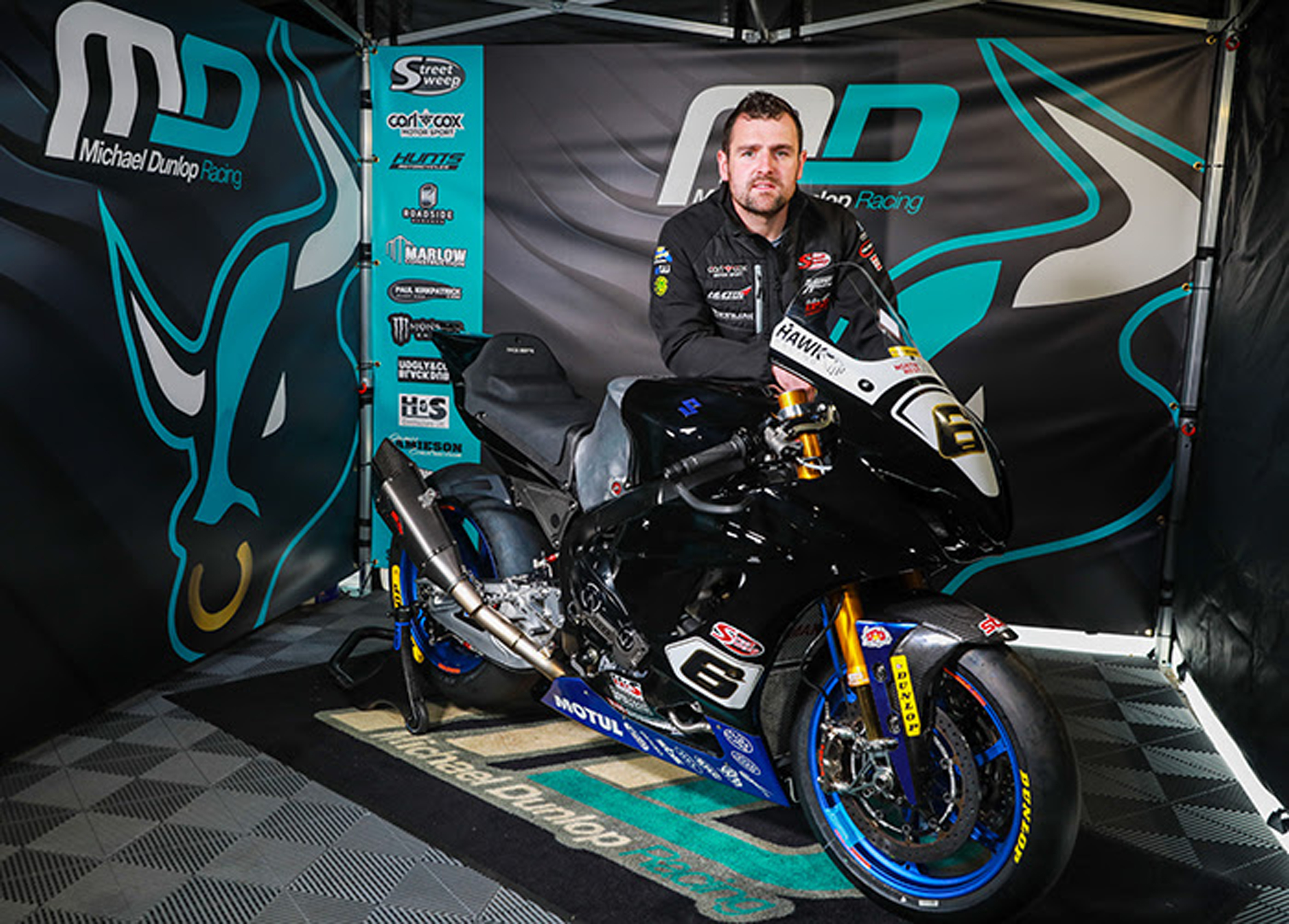 Michael Dunlop venceu hoje a corrida de Superbikes na Ilha de Man igualando  recorde de McGuiness - MotoSport