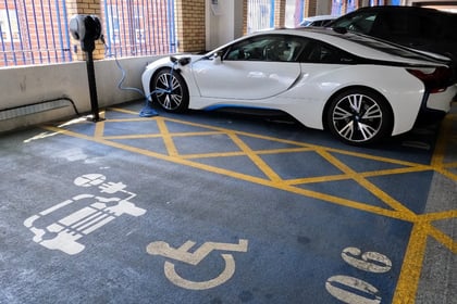 Six new charge points for EVs in the island’s capital