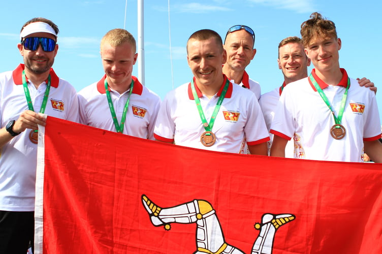 Isle of Man triathletes with their bronze medal