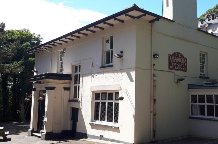 Manor pub, Willaston