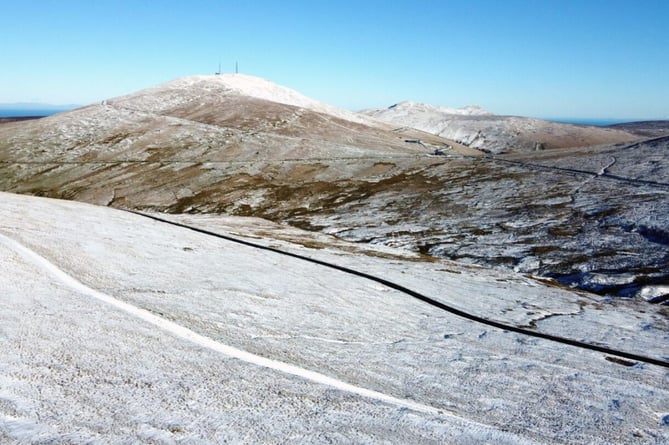 Wintry conditions on the Mountain Road