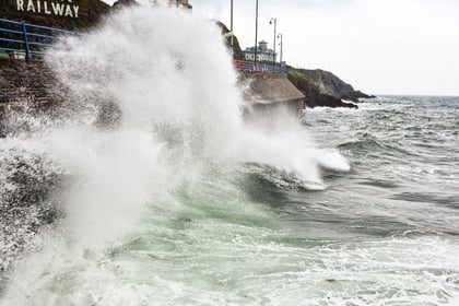 Isle of Man Met Office issue weather warning for coastal overtopping
