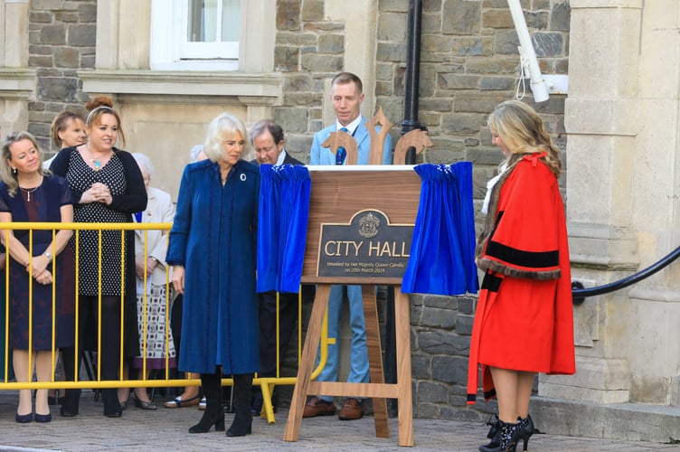 Her Majesty Queen Camilla with Mayor of Douglas Mrs Natalie Byron-Teare. Photo by Callum Staley (CJS Photography)