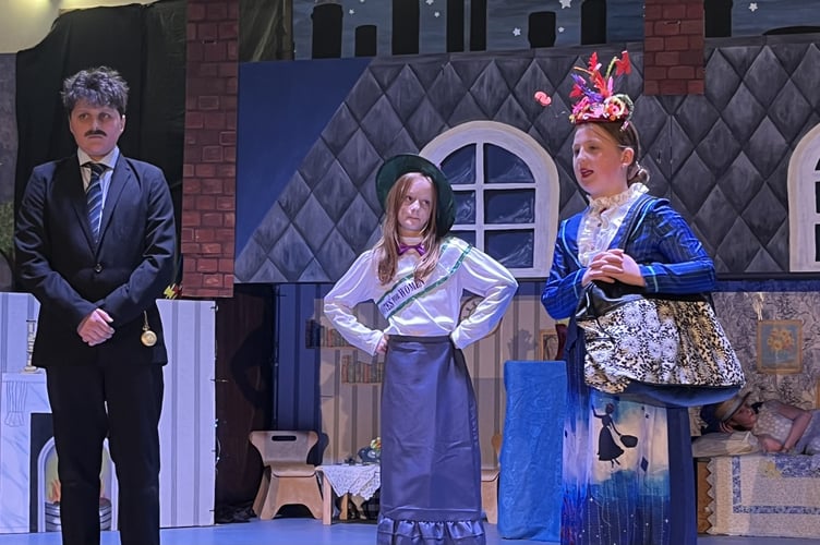 Sulby School put on a magical performance of Mary Poppins