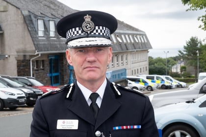 Isle of Man police officer pay leading to 'large numbers' leaving