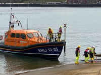 Peel Lifeboat assists motorboat in station’s first emergency of 2024