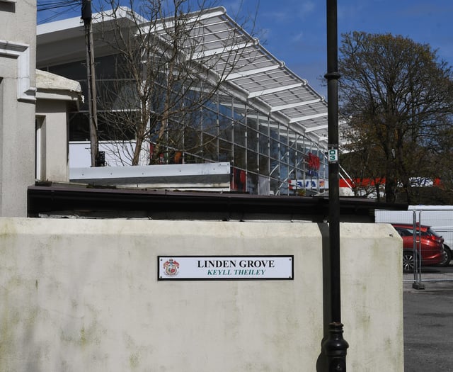 Tesco says sorry to housing estate residents after parking complaints