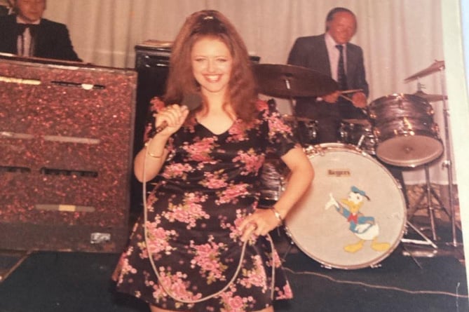 Linda Caulfield singing at the start of her career in the 1970s