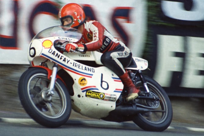 Chas Mortimer won the Formula 750 race on a 350cc Yamaha twin (FoTTofinders)