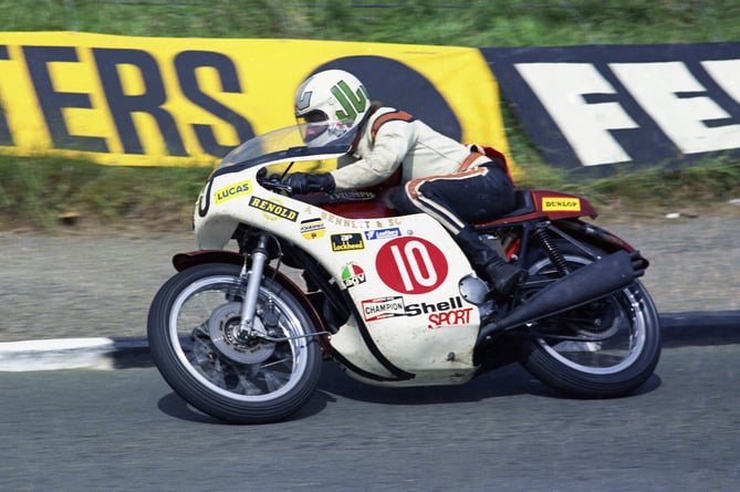 Mick Grant scored his first TT win in the 750cc Production race aboard 'Slippery Sam' (FoTTofinders)