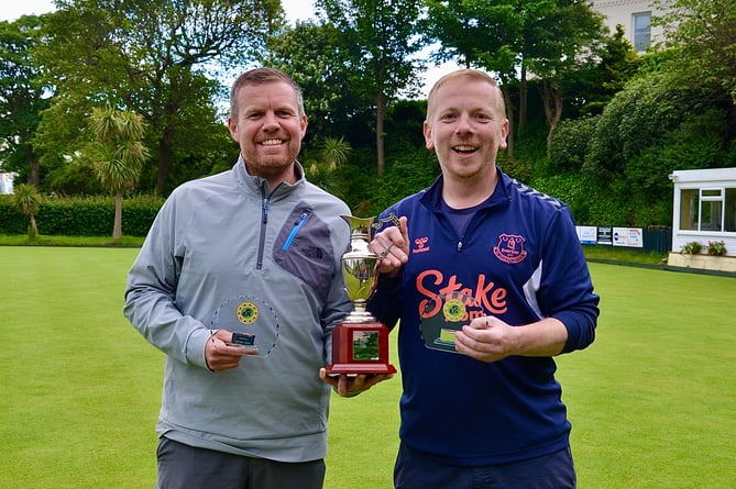 Lilian Slinger Pairs winners Paul Dunn (left) and Neil Withers (Photo: Arnie Withers) 