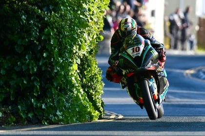 Hickman sets fastest lap of the week in Friday TT qualifying session 