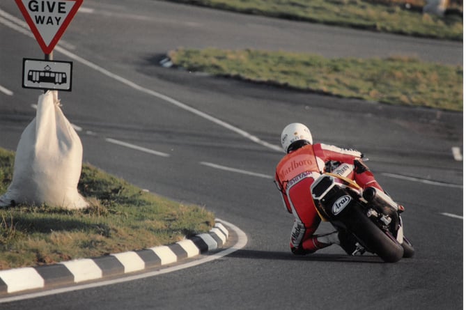 Chris Haldane was third of the Maudes Trophy team to finish in 30th place overall in the 1994 Supersport 600 TT