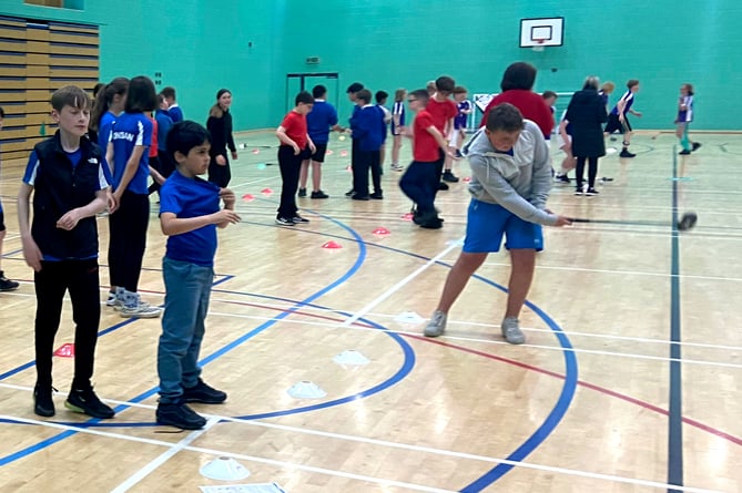 The festival featured a variety of putting and chipping games that catered to year six pupils using specially-designed golf equipment. 