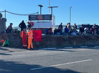 Southern 100 racing temporarily suspended as red flag raised on course