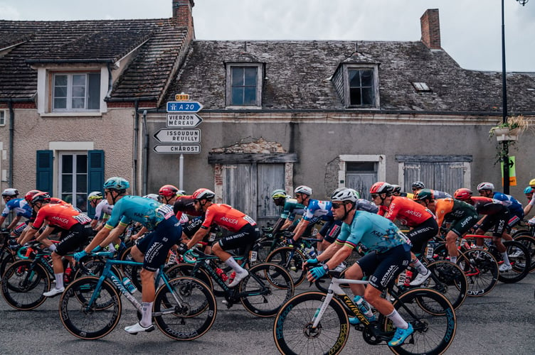 Mark Cavendish in action during Tuesday's 10th stage from Orleans to Saint-Amand Montrond. The Manx Missile finished 18th (Photo: Zac Williams/SWpix.com)