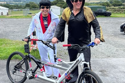 Watch 'Elvises' set off on lap of the Isle of Man TT course