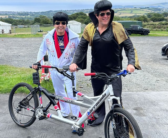 Watch 'Elvises' set off on lap of the Isle of Man TT course