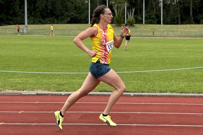 Ewelina Hand was one of several athletes who were in action in a range of events both on the track and in the field. She is pictured here in the women’s 400 metres race (Photo: Imogen Cook)