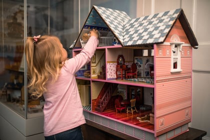 Miniature dolls house display returns to Grove Museum
