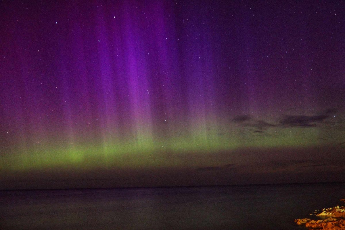 Timelapse video shows beautiful Aurora Borealis light up sky above Isle of Man