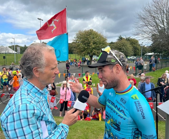 Watch as Sir Mark Cavendish praises 'beautiful' homecoming event