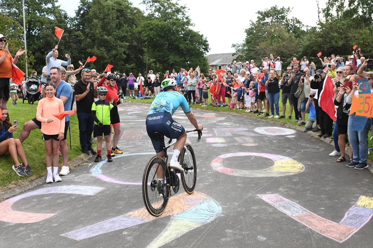 There was as a big turnout this afternoon to welcome Mark Cavendish home