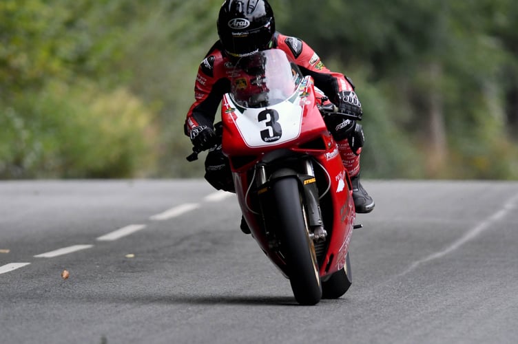 Manx Grand Prix 2024: RST Classic Superbike race - Mike Browne (916 Ducati) at Milntown