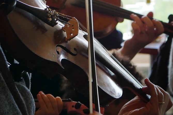 An hour-long live recording of Manx music session has been published online by Culture Vannin