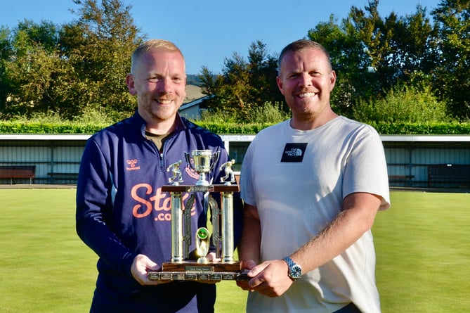 Keenan Fours winners Neil Withers and Paul Dunn (Photo: Arnie Withers) 