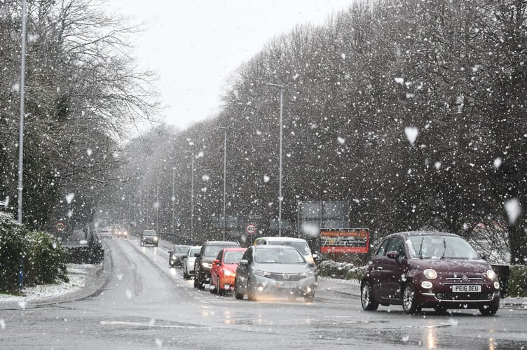 Wintry showers at the Quarter Bridge 