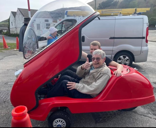 Tributes pour in for founding member of Manx Transport Heritage Museum