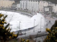 Met Office issue weather warning as gale force winds expected to hit