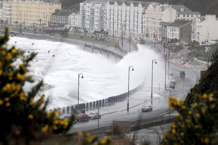 Coastal overtopping on Douglas Promenade 