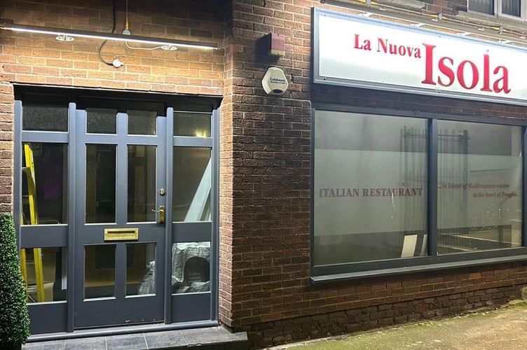 La Nuova Isola is returning to Douglas